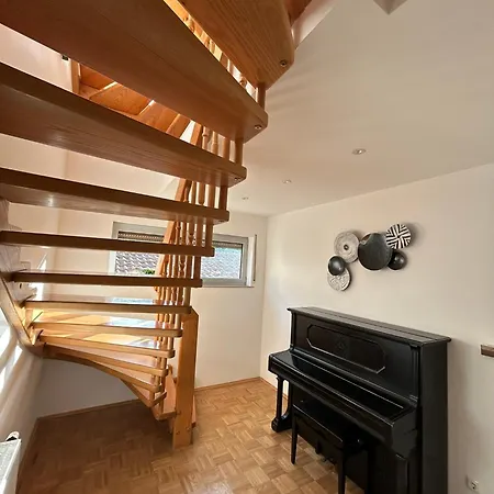 Stielvolle Etagenwohnung In Bester Lage 公寓 布罗登巴赫
